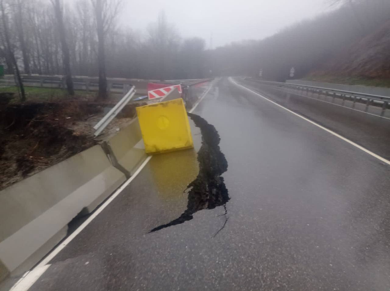 В Краснодарском крае начались ЧП из-за непогоды