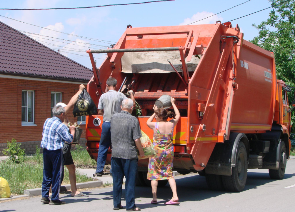 В трёх районах Краснодарского края возможны проблемы с вывозом мусора