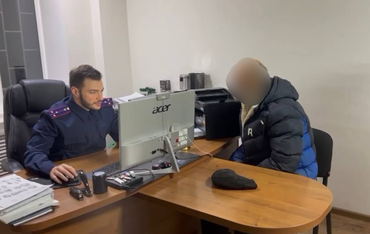 В Апшеронском районе мигрант пытался сжечь архив с делами приезжих