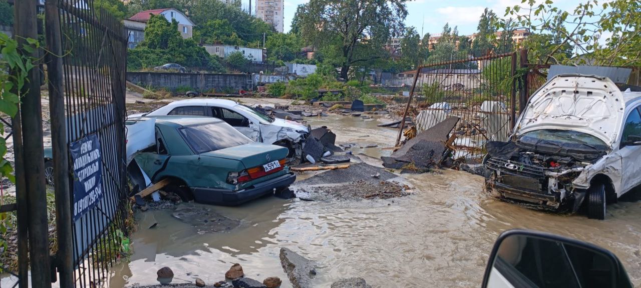 Личность погибшей в Сочи во время залповых дождей выясняют