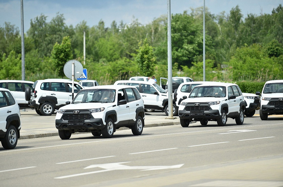 Медучреждения Кубани получили более 140 новых автомобилей